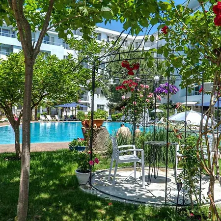Yassen Village Hotel apartamentowy