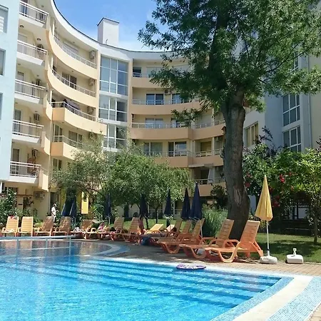 Hotel apartamentowy Yassen Village