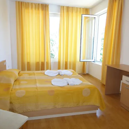 Hotel apartamentowy Yassen Village