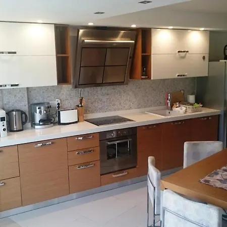 Ξενοδοχείο με διαμερίσματα Yassen Village 3*