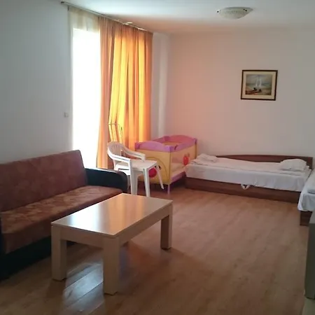 Yassen Village 3*