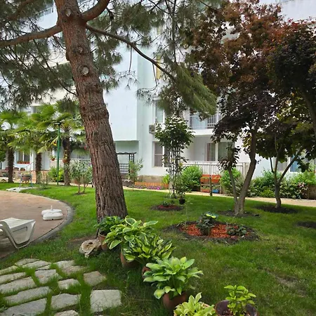 Yassen Village 3*