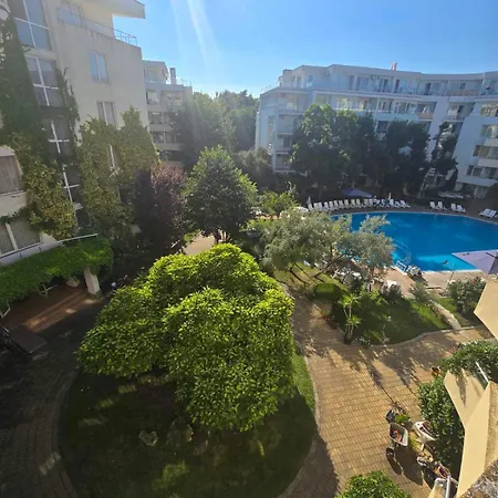 Ξενοδοχείο με διαμερίσματα Yassen Village 3*
