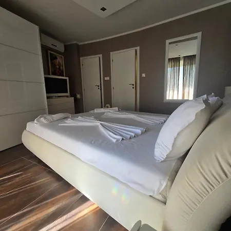 Ξενοδοχείο με διαμερίσματα Yassen Village 3*