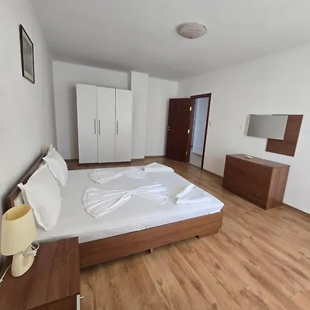 Yassen Village Ξενοδοχείο με διαμερίσματα 3*