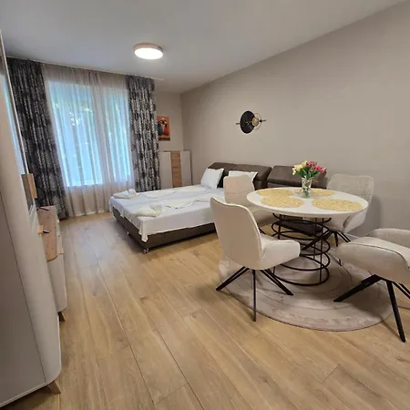 Ξενοδοχείο με διαμερίσματα Yassen Village 3*
