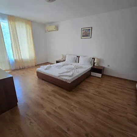 Yassen Village Σάνι Μπιτς