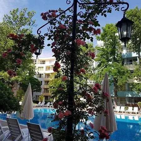 Yassen Village 3*