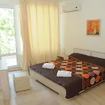 Yassen Village Σάνι Μπιτς
