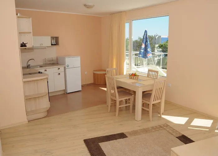 Yassen Village Slantchev Briag